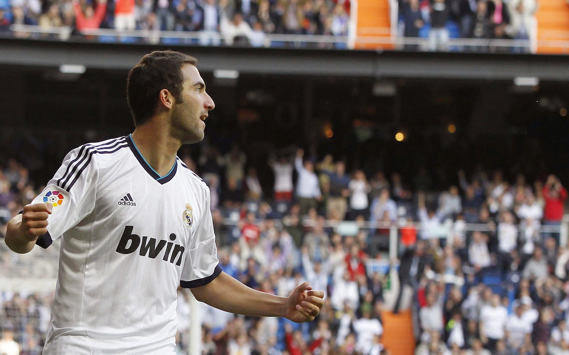 开云体育中国-加维末节接管比赛，西班牙连续得分压制莱比锡红牛